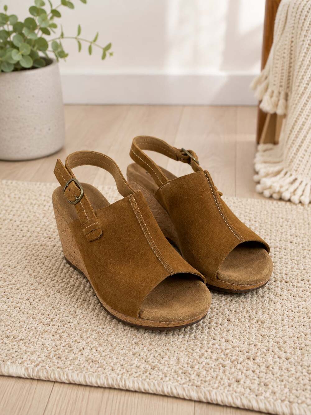 Clarks Elements Womens 8M Brown Suede Cork Wedge Slingback Sandals Peep Toe